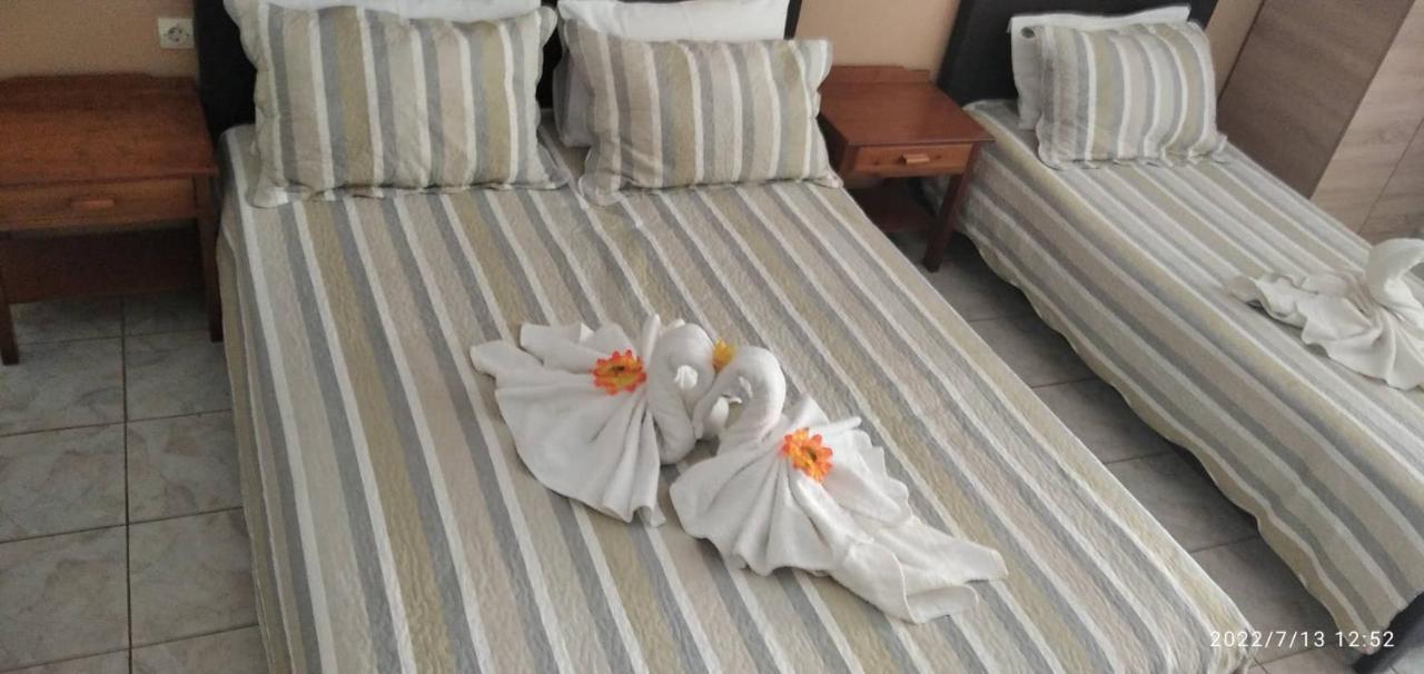 Golden Sun Apartments 罗达奇诺 外观 照片