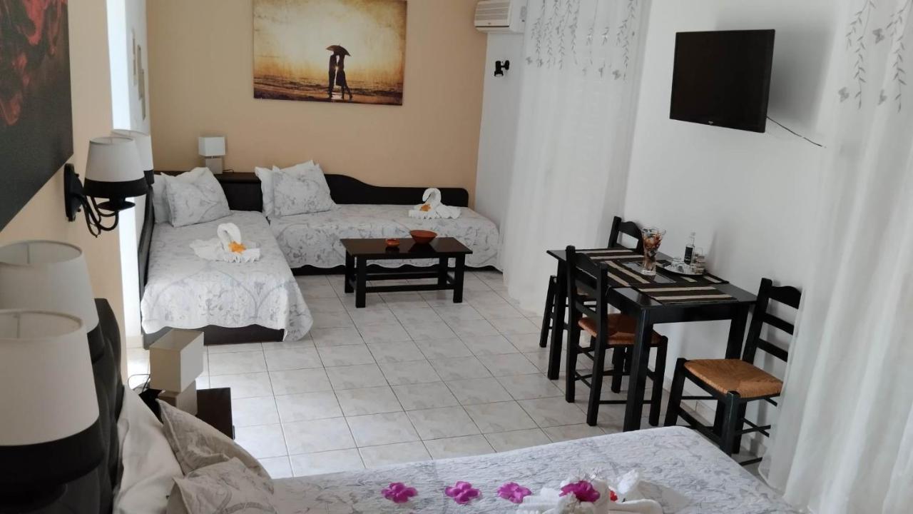 Golden Sun Apartments 罗达奇诺 外观 照片