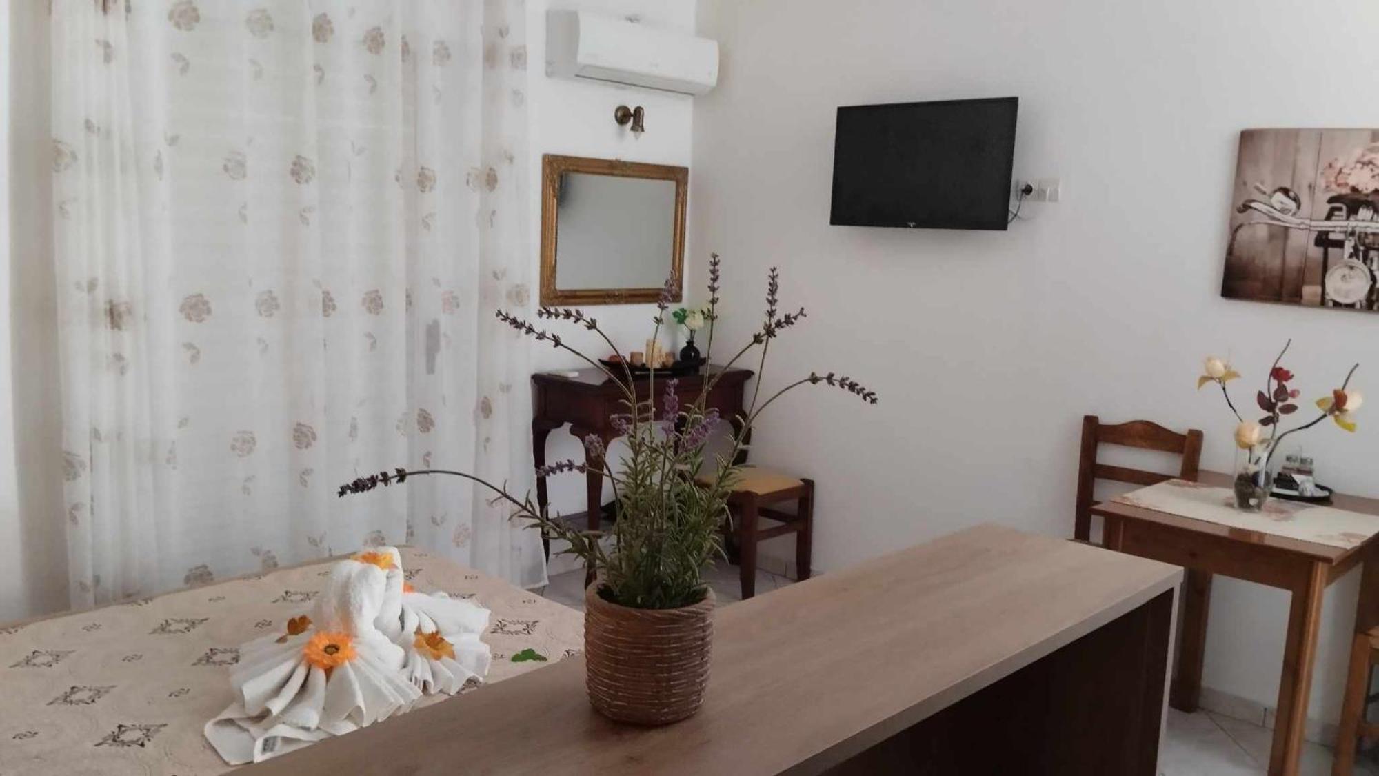 Golden Sun Apartments 罗达奇诺 外观 照片
