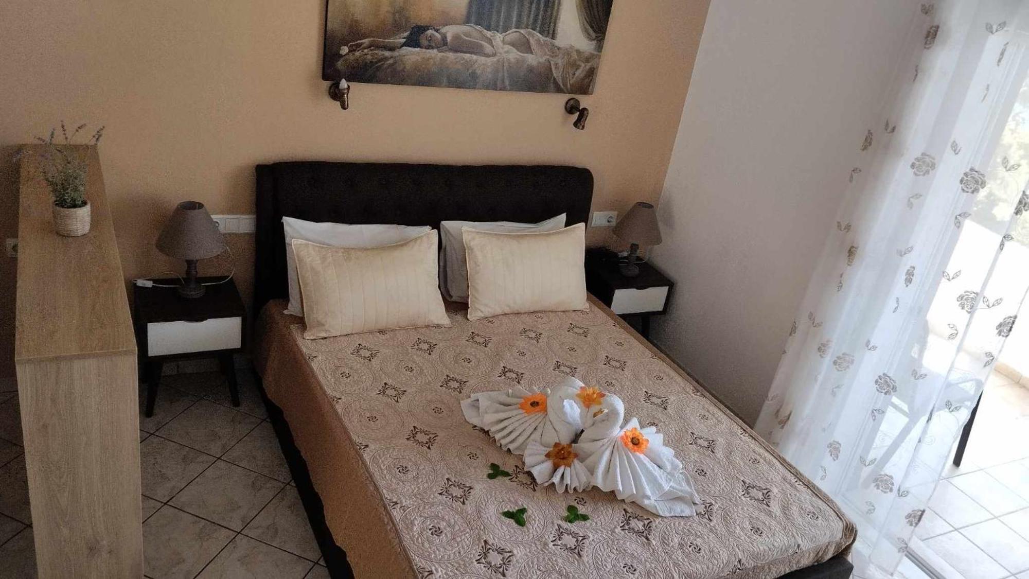 Golden Sun Apartments 罗达奇诺 外观 照片